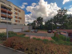 Pronájem garážového stání, Praha - Michle, Krnkova, 16 m2