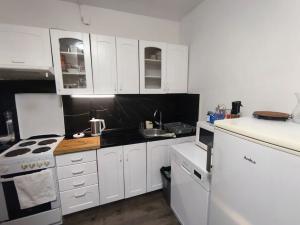 Prodej bytu 3+kk, Praha - Troja, Lublinská, 67 m2