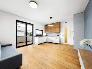 Pronájem bytu 2+kk, Praha - Troja, Pod Hrachovkou, 45 m2