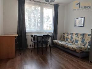 Pronájem bytu 1+1, Hořice, Žerotínova, 40 m2