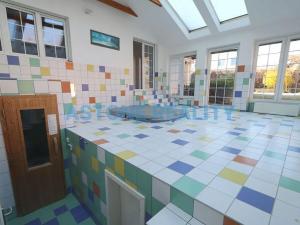 Pronájem rodinného domu, Praha - Koloděje, Kvasinská, 200 m2