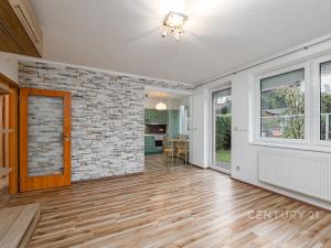 Pronájem atypického bytu, Starý Plzenec, Máchova, 60 m2