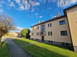 Prodej bytu 2+1, Černožice, Gen. Svobody, 66 m2