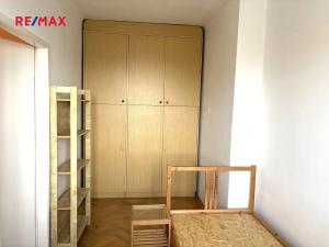 Pronájem bytu 3+1, Praha - Vinohrady, Pod Rapidem, 59 m2