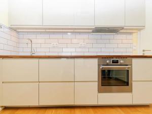 Prodej bytu 3+kk, Praha - Kbely, Plzákova, 73 m2