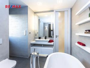 Pronájem bytu 2+kk, Praha - Strašnice, Novostrašnická, 68 m2