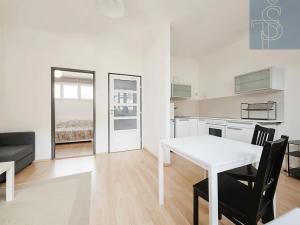 Pronájem bytu 2+kk, Praha - Krč, Humpolecká, 44 m2