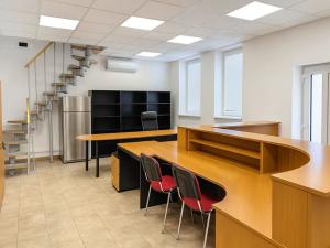 Prodej kanceláře, Čestlice, 1138 m2