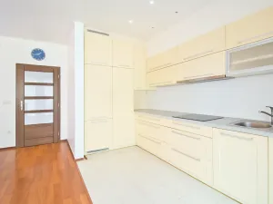 Prodej rodinného domu, Praha - Březiněves, 250 m2