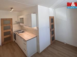 Prodej bytu 3+1, Třebíč - Nové Dvory, Velkomeziříčská, 76 m2