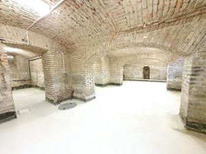 Pronájem skladu, Praha, Sekaninova, 92 m2