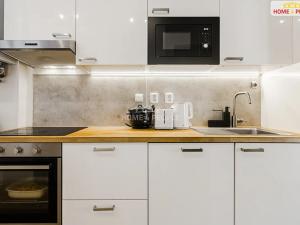 Pronájem bytu 2+1, Karlovy Vary, Zeyerova, 52 m2