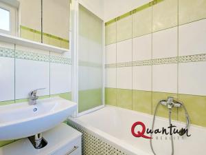 Prodej bytu 3+1, Praha - Smíchov, U Pernikářky, 98 m2