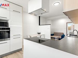 Prodej bytu 3+kk, Pardubice - Polabiny, Družstevní, 51 m2