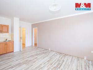 Pronájem bytu 1+kk, Praha - Hlubočepy, Pivcova, 29 m2