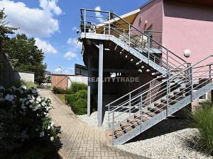 Pronájem obchodního prostoru, Strakonice, Bezděkovská, 194 m2