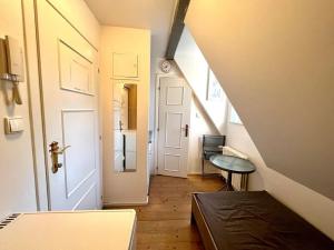 Pronájem bytu 1+kk, Praha - Smíchov, U Pernikářky, 14 m2