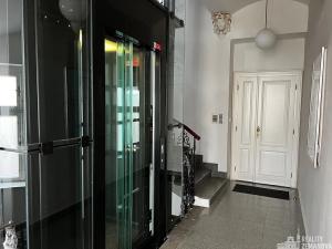 Pronájem kanceláře, Praha - Nové Město, Rumunská, 26 m2