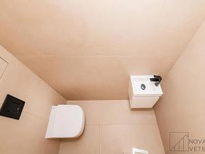 Prodej bytu 5+kk, Praha - Bohnice, Feřtekova, 88 m2