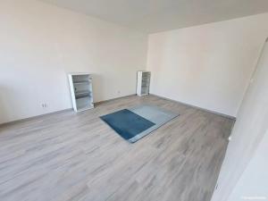 Pronájem bytu 2+1, Hradec Králové, třída Edvarda Beneše, 62 m2