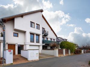 Prodej bytu 2+kk, Veleň - Mírovice, Polní, 49 m2