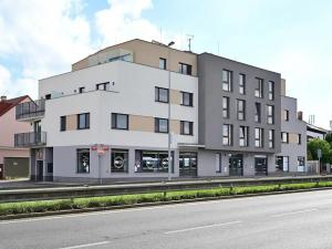 Pronájem bytu 1+kk, Praha - Liboc, Evropská, 56 m2