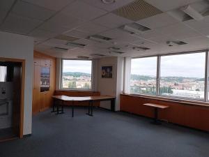 Pronájem kanceláře, Brno, Heršpická, 380 m2