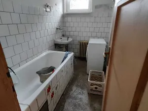 Prodej bytu 3+1, Ostrov, Seifertova, 60 m2