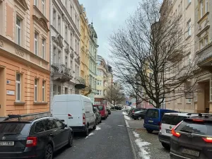 Pronájem kanceláře, Karlovy Vary, K. Čapka, 60 m2