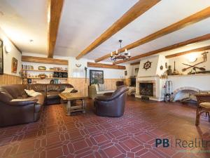 Prodej rodinného domu, Křemže, 450 m2