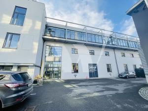 Pronájem kanceláře, Praha - Vysočany, Podkovářská, 456 m2