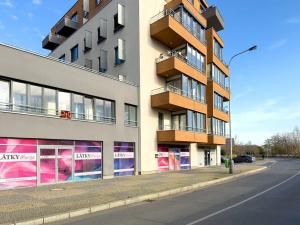 Prodej obchodního prostoru, Praha - Holešovice, Jateční, 244 m2