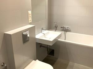 Pronájem bytu 2+kk, Praha - Smíchov, Pivovarská, 53 m2