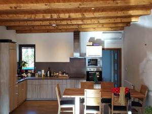 Pronájem rodinného domu, Útěchov, 60 m2