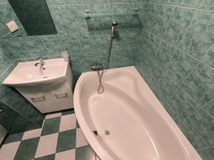 Pronájem bytu 2+1, Ústí nad Labem, Ladova, 62 m2