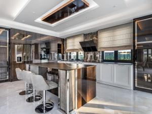 Prodej rodinného domu, Průhonice, Růžová, 590 m2