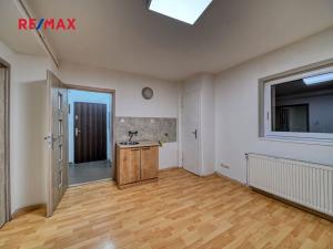 Pronájem bytu 2+kk, Kolín, Ovčárecká, 67 m2