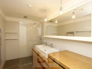 Pronájem bytu 3+kk, Praha - Bubeneč, U studánky, 83 m2