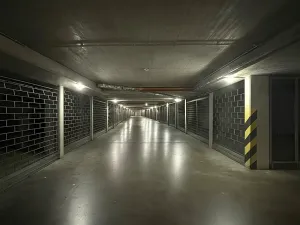 Prodej garáže, Praha - Košíře, Zahradníčkova, 18 m2