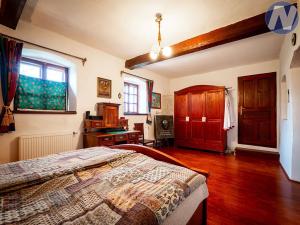 Prodej vícegeneračního domu, Paračov, 388 m2