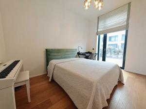 Pronájem bytu 3+kk, Praha - Smíchov, Grafická, 95 m2