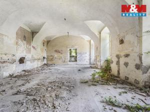 Prodej historického objektu, Zvoleněves, 5000 m2