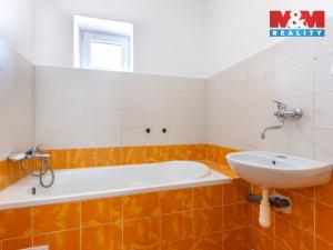 Prodej bytu 3+1, Slavětín, Nádražní, 65 m2