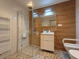 Prodej bytu 2+kk, Trhové Sviny, Za Pilou, 46 m2