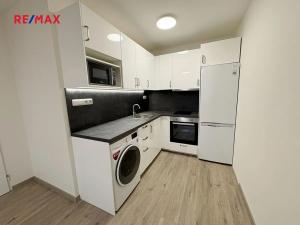 Pronájem bytu 2+kk, Praha - Horní Počernice, Ruprechtická, 45 m2