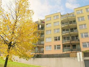 Pronájem bytu 2+kk, Praha - Hlubočepy, Voskovcova, 42 m2