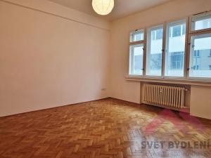 Pronájem bytu 1+1, Praha - Vinohrady, Kouřimská, 35 m2