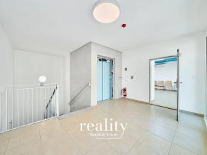 Pronájem kanceláře, Znojmo, Jarošova, 13 m2