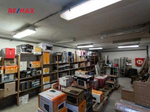 Pronájem obchodního prostoru, Praha - Strašnice, Starostrašnická, 501 m2