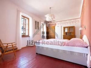 Prodej rodinného domu, Rožmberk nad Vltavou, 198 m2